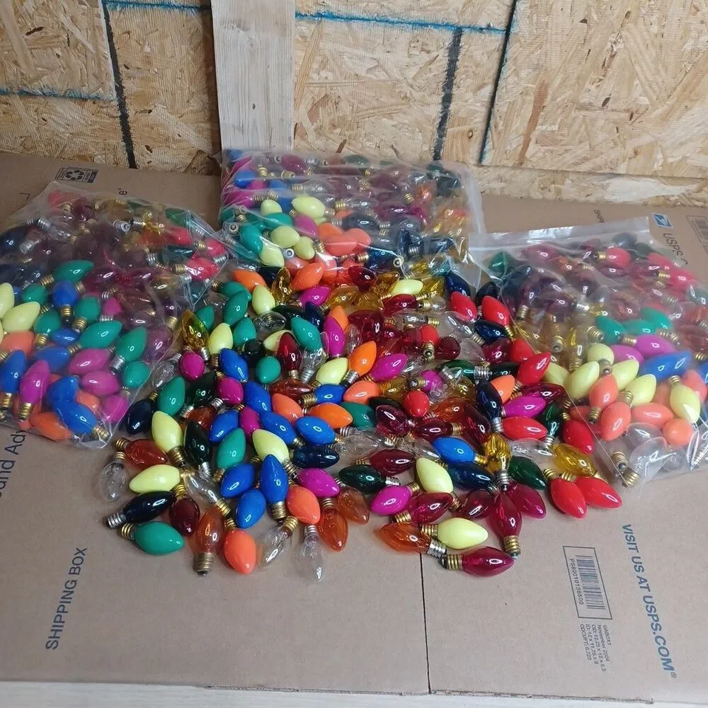Lot 140 Colored Christmas Light Bulbs - C 7 Show Light Multicolor Some Blink
